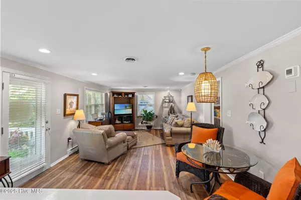 Oak Island, NC 28465,337 NE 46th ST