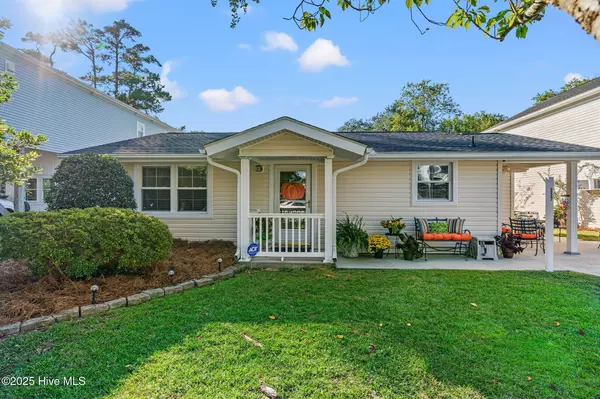337 NE 46th ST, Oak Island, NC 28465
