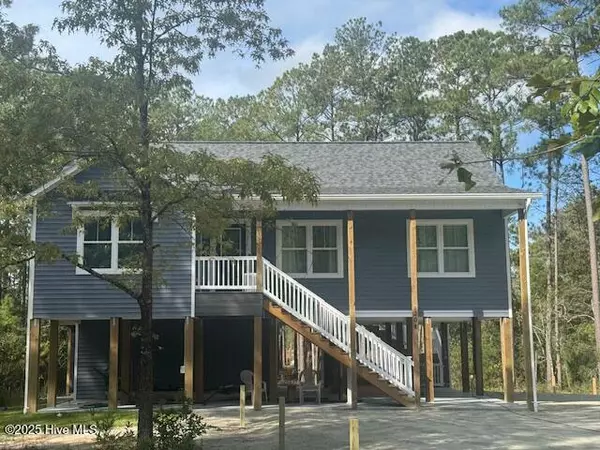 1311 Blackbeard DR, Oriental, NC 28571