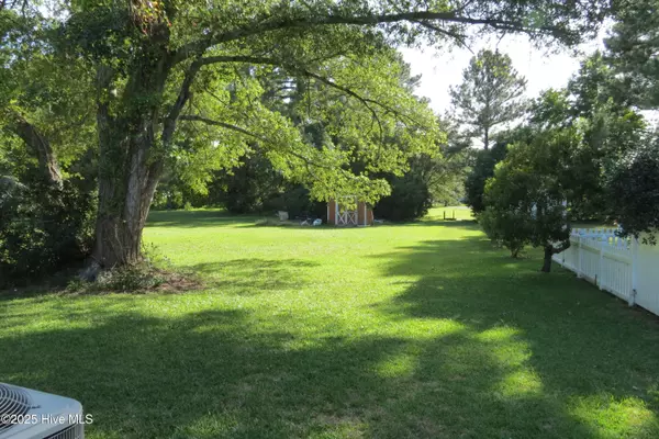 Oriental, NC 28571,611 Ragan RD