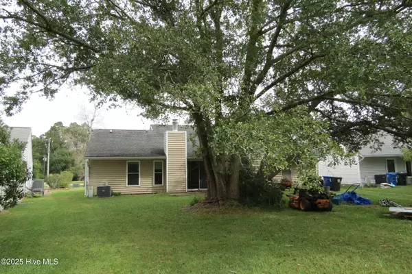 Oriental, NC 28571,611 Ragan RD