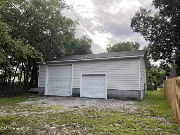 132 NW 18th ST, Oak Island, NC 28465