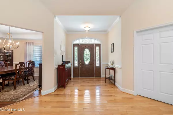 Hertford, NC 27944,145 Meherrin River DR