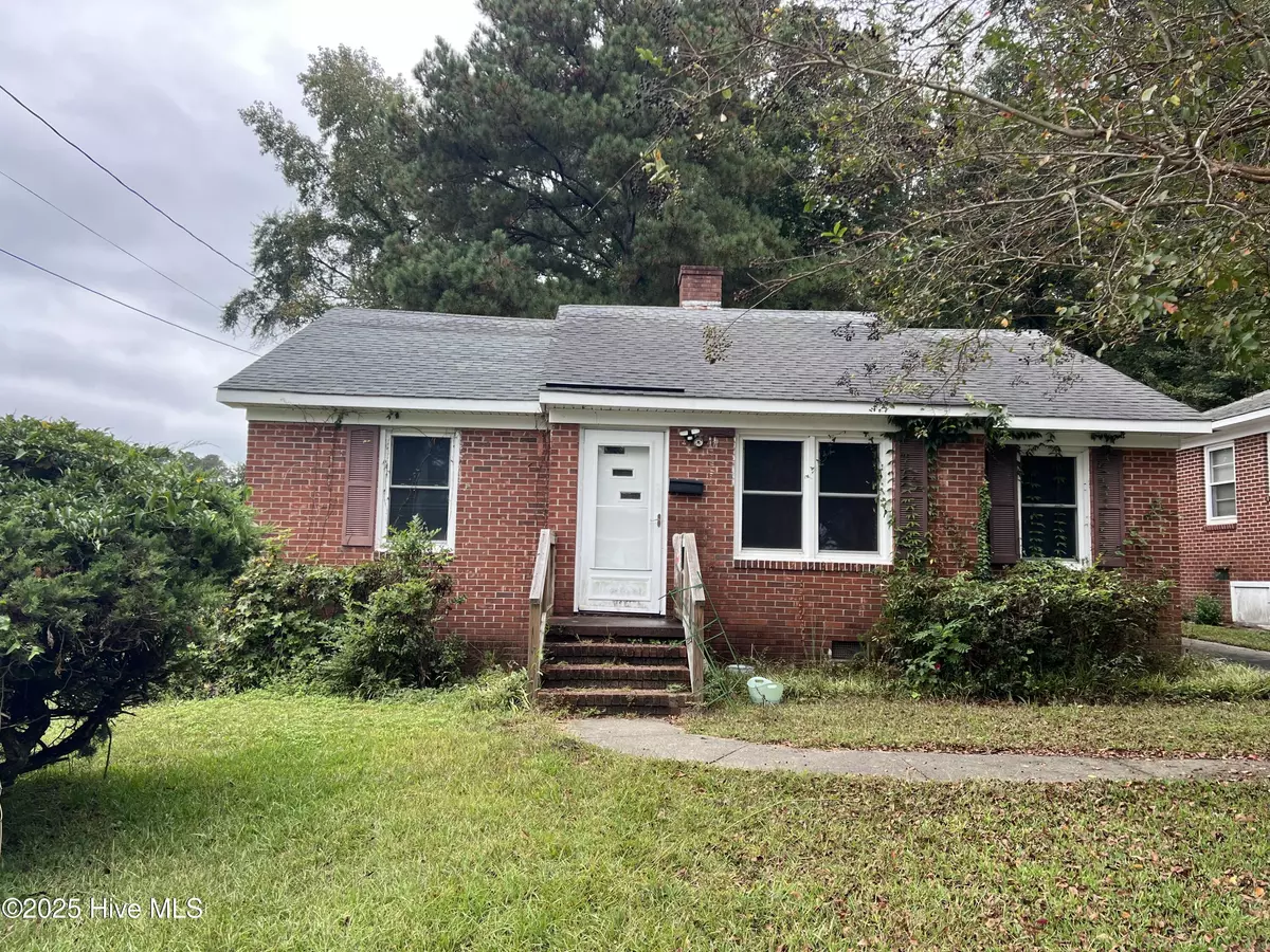 Kinston, NC 28501,202 Heard ST