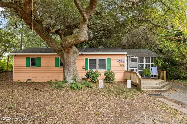 Emerald Isle, NC 28594,108 Live Oak ST