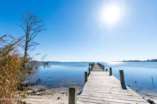 Currituck, NC 27929,123 Nautical LN