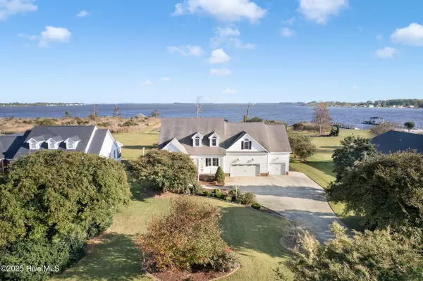 Currituck, NC 27929,123 Nautical LN
