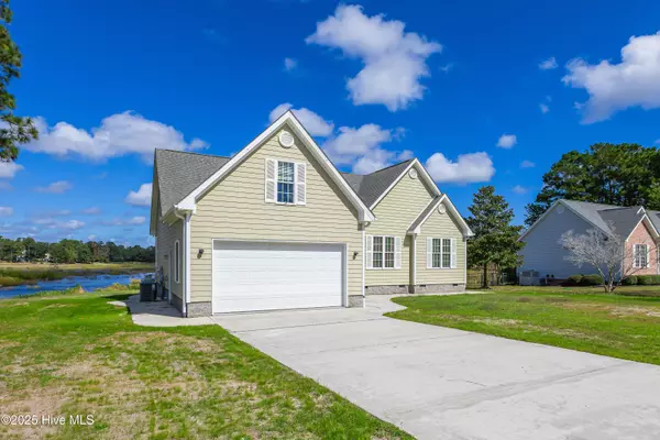 Southport, NC 28461,1161 S Shore DR