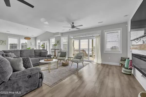 North Topsail Beach, NC 28460,1800 New River Inlet RD