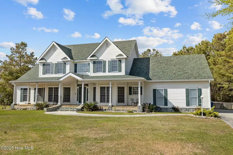 102 Iris CT, Morehead City, NC 28557