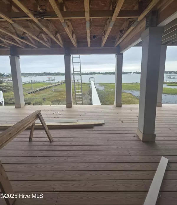 Sneads Ferry, NC 28460,157 Big Hammock Point RD