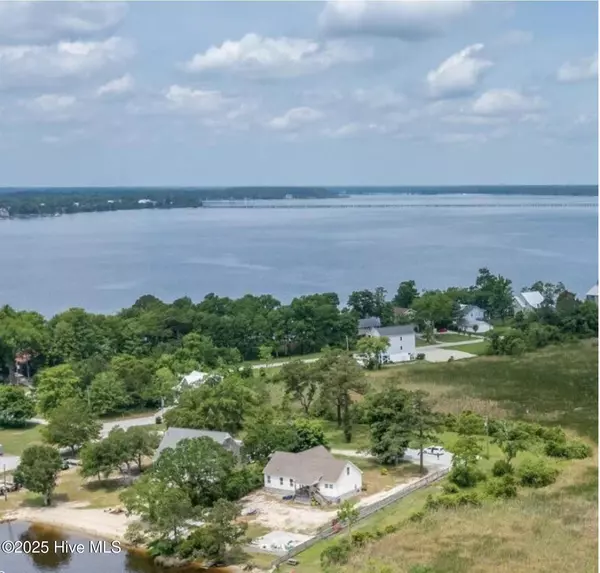 53 Bayside DR, New Bern, NC 28560