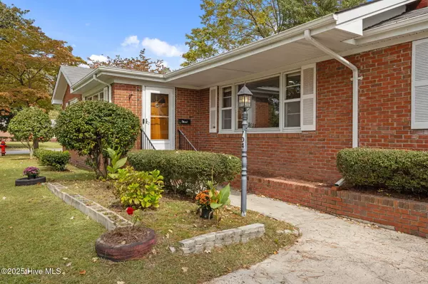 New Bern, NC 28562,704 N Grace AVE