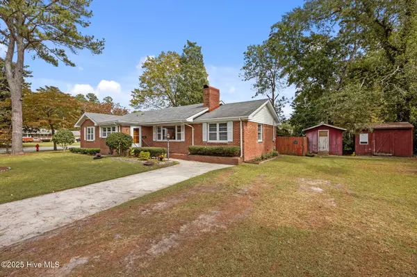 New Bern, NC 28562,704 N Grace AVE