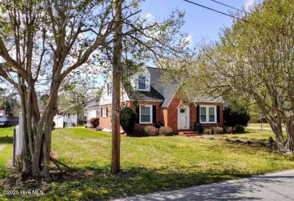 215 N Elm ST, Chadbourn, NC 28431
