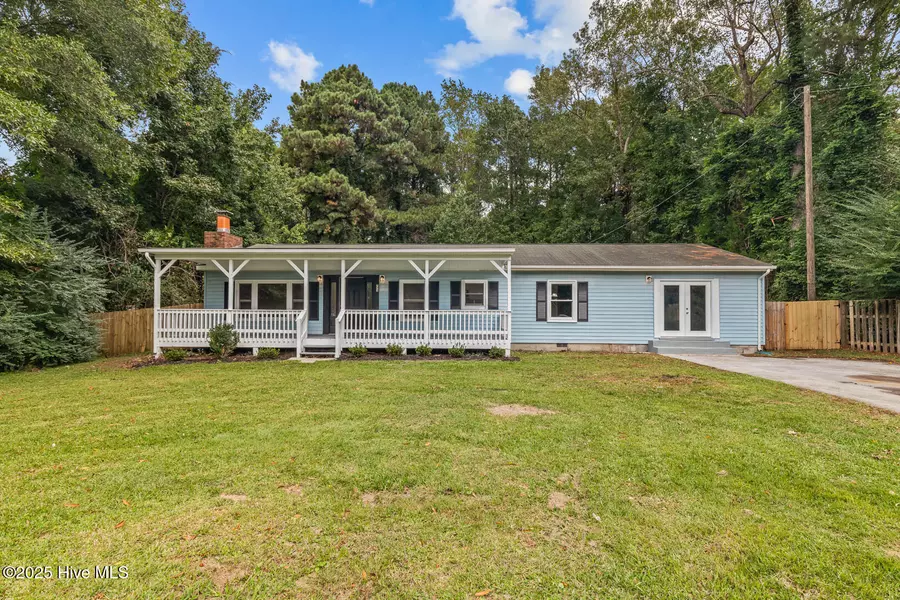 773 Sand Ridge RD, Hubert, NC 28539