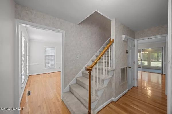 Washington, NC 27889,220 W Fairway DR