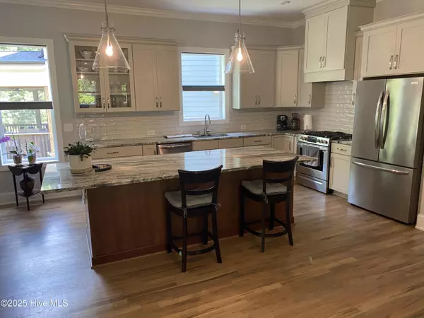 Chapel Hill, NC 27516,17 Monteith DR