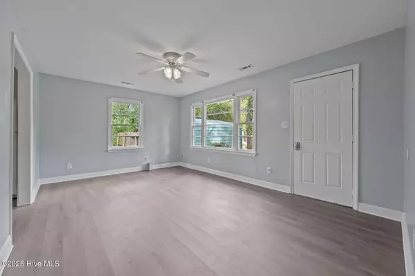 Jacksonville, NC 28540,158 Bratton DR