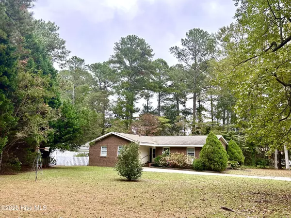 Laurinburg, NC 28352,11661 Azalea DR