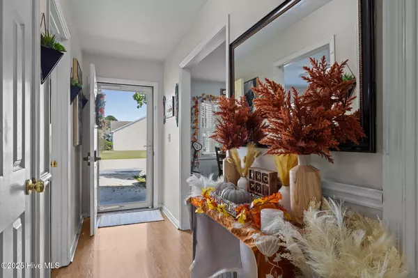 Beaufort, NC 28516,301 Courtyard E #301