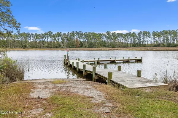 Beaufort, NC 28516,317 Garbacon DR