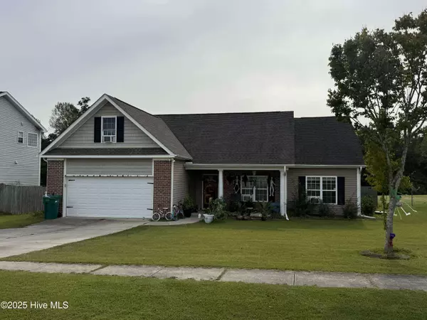 Jacksonville, NC 28546,220 Emerald Ridge RD