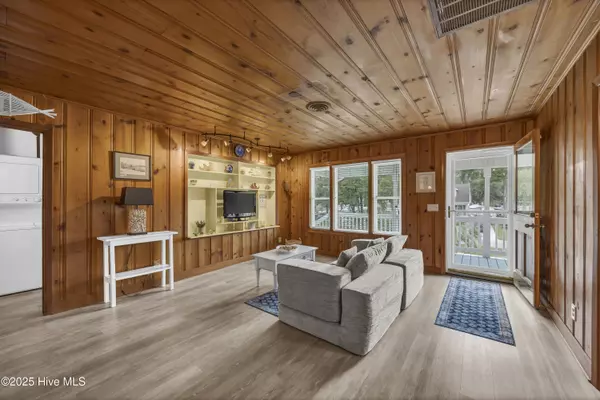 Ocean Isle Beach, NC 28469,1968 Oak ST SW