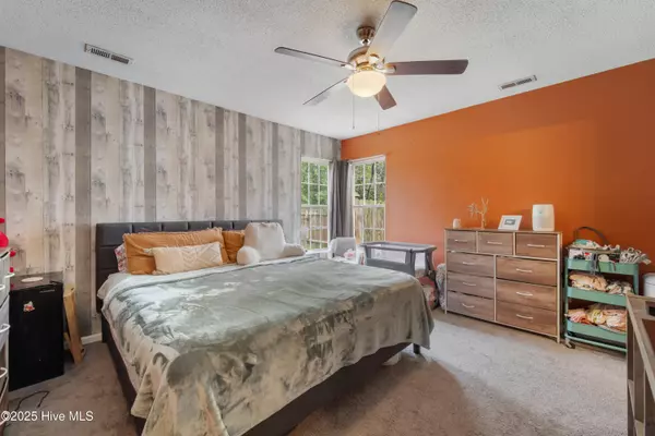 Richlands, NC 28574,106 Orchard DR
