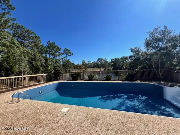 Southport, NC 28461,949 Eden RD