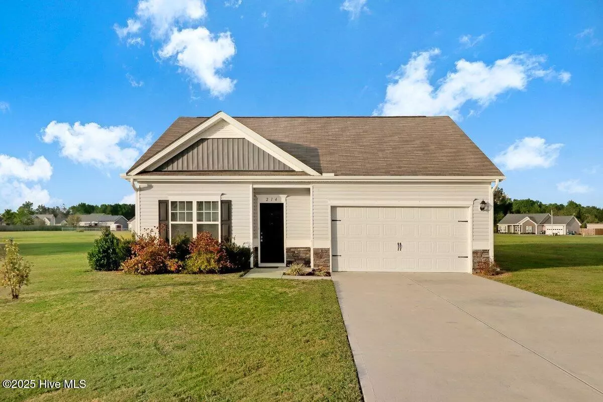 Pikeville, NC 27863,214 Settlers Pointe DR