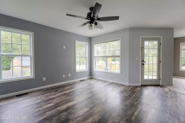 Richlands, NC 28574,404 Silva CV