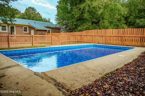 Biscoe, NC 27209,325 Craven ST