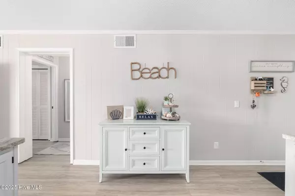 Atlantic Beach, NC 28512,301 Commerce Way WAY #241