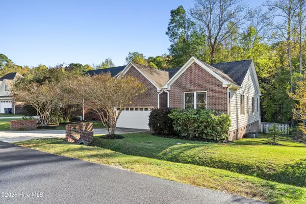 Sneads Ferry, NC 28460,113 Windy PT