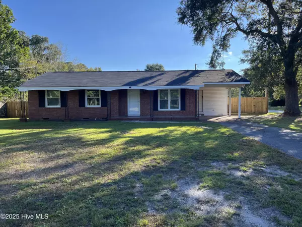 102 Dixie DR, Leland, NC 28451