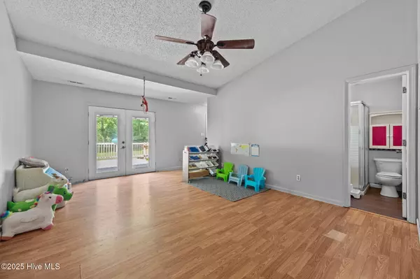 Jacksonville, NC 28540,610 Vernon DR