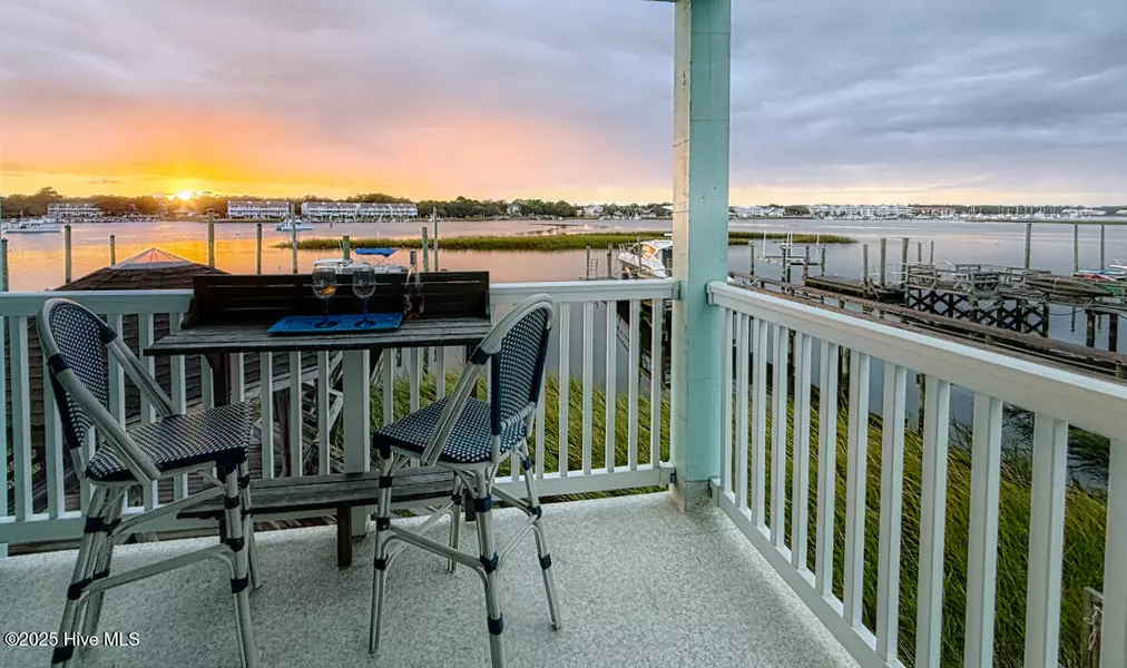 1101 Canal DR #2, Carolina Beach, NC 28428