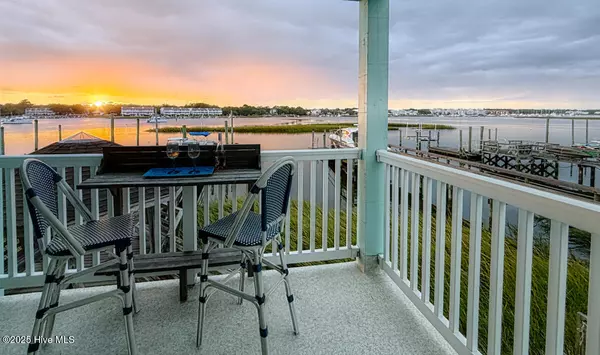 Carolina Beach, NC 28428,1101 Canal DR #2