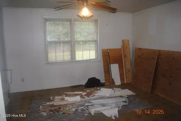 Jacksonville, NC 28540,721 Gardenview DR