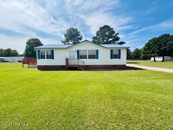 363 Nahunta RD, Pikeville, NC 27863
