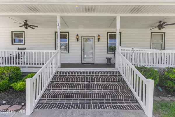 Oak Island, NC 28465,321 NE 60th ST