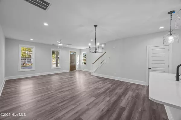 New Bern, NC 28562,3901 Harkers WAY