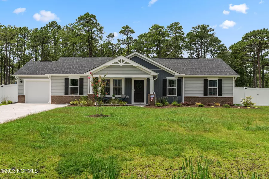 920 Golf View RD, Southport, NC 28461