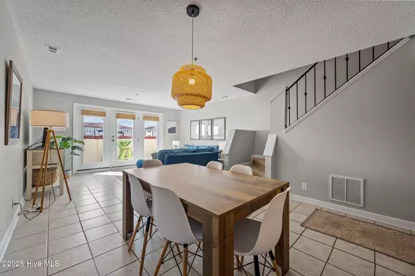 North Topsail Beach, NC 28460,790 New River Inlet RD #310b