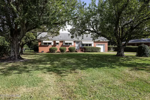 Wilmington, NC 28405,722 N College RD