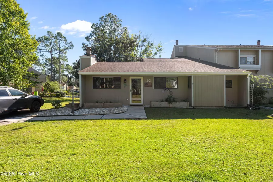 162 Quarterdeck Townes, New Bern, NC 28562