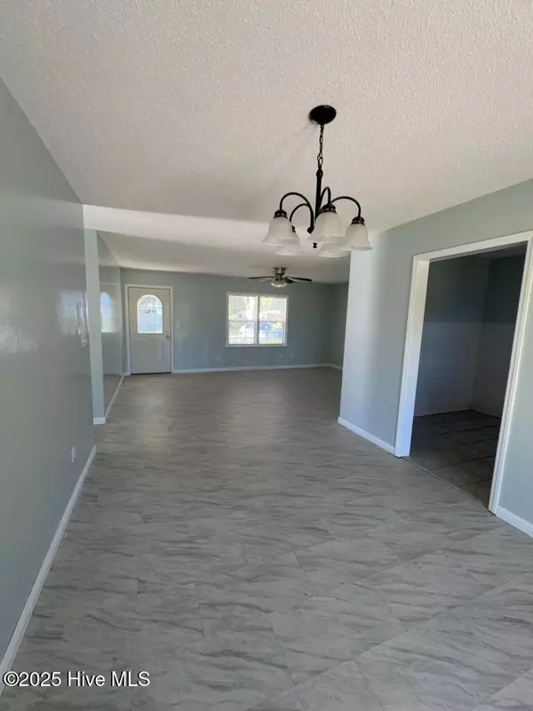 Jacksonville, NC 28546,304 Royal DR