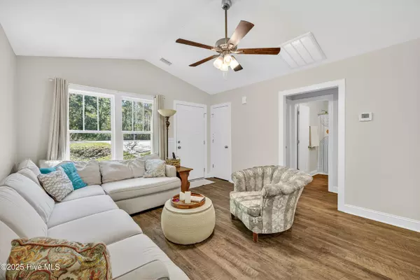 Leland, NC 28451,119 Lee DR #A