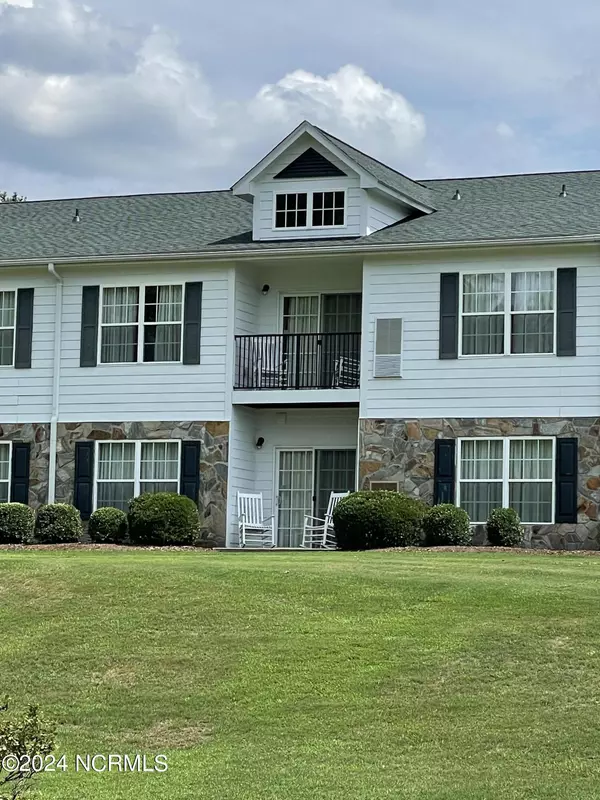 492 Little River Farm BLVD #A 203, Carthage, NC 28327